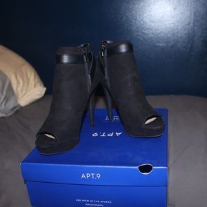 very gently used homecoming shoes/dress shoes